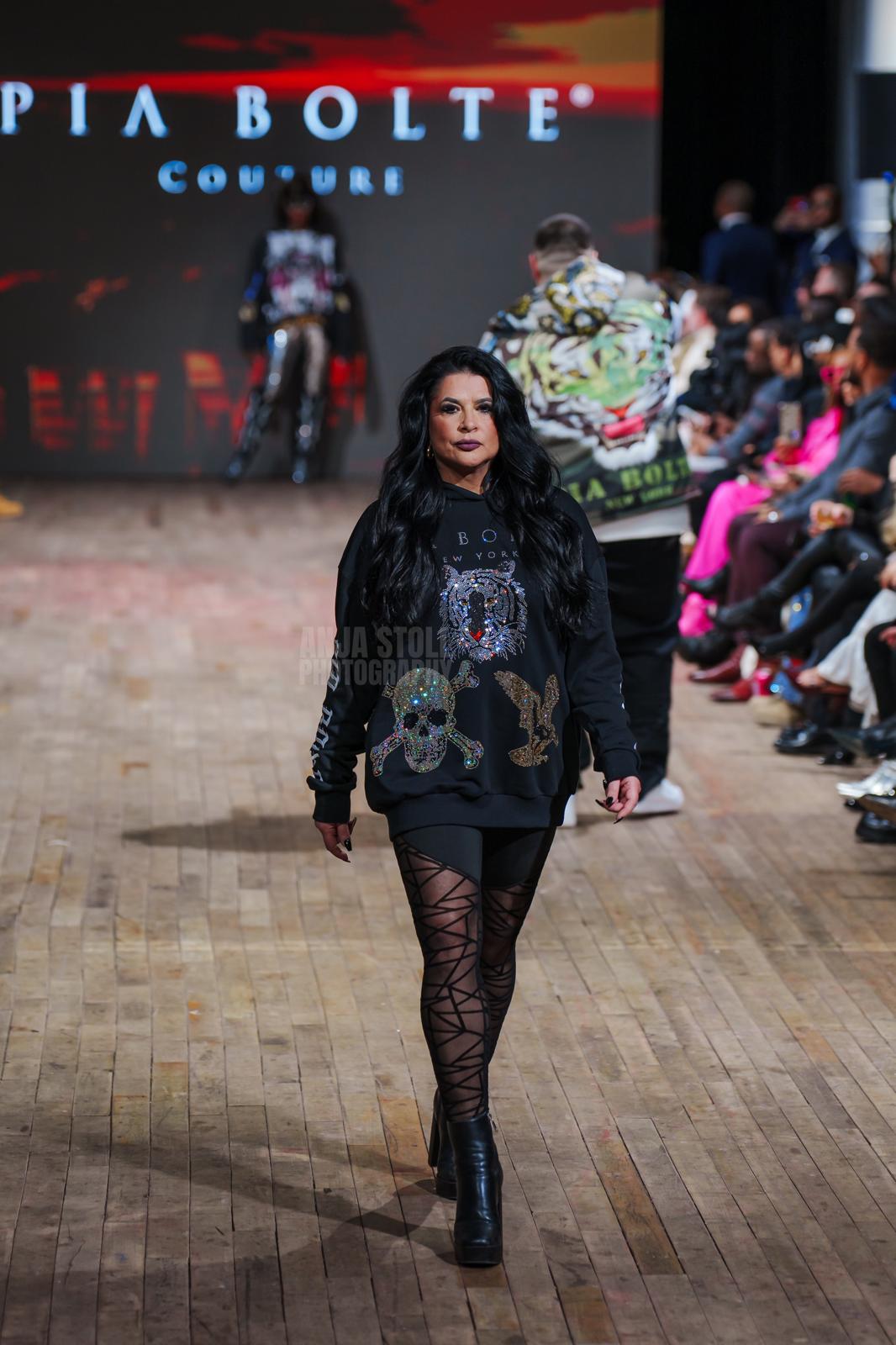 Hoodie Strass Stones NYFW25