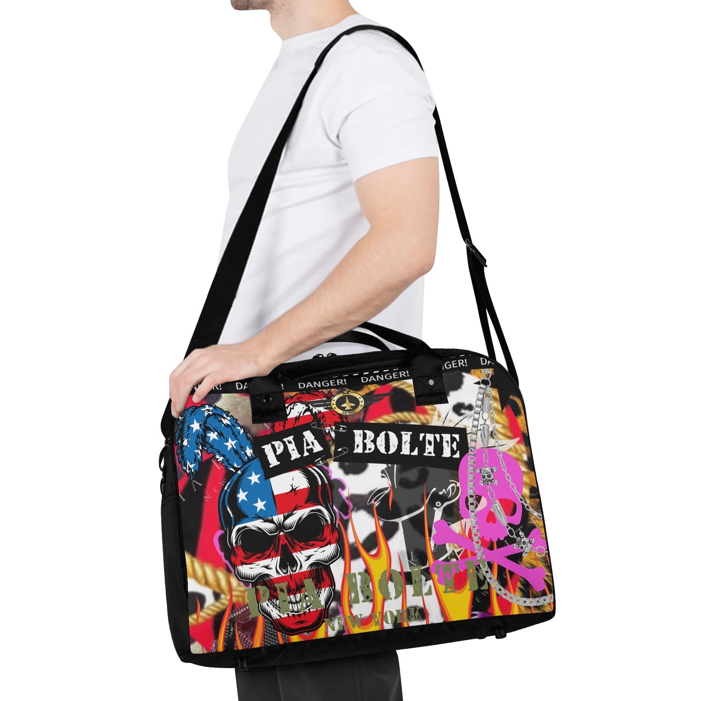 PIA BOLTE® Handtasche Crazy Shit mit Totenkopf-, Flammen- und Flaggen-Design, schwarzem Griff und Schultergurt