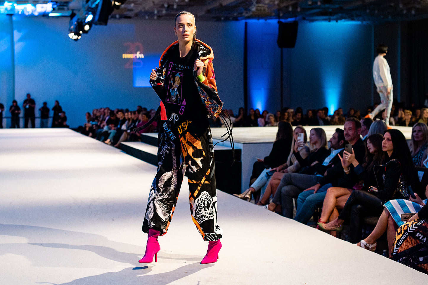 PIA BOLTE® Hose - Wild Flames