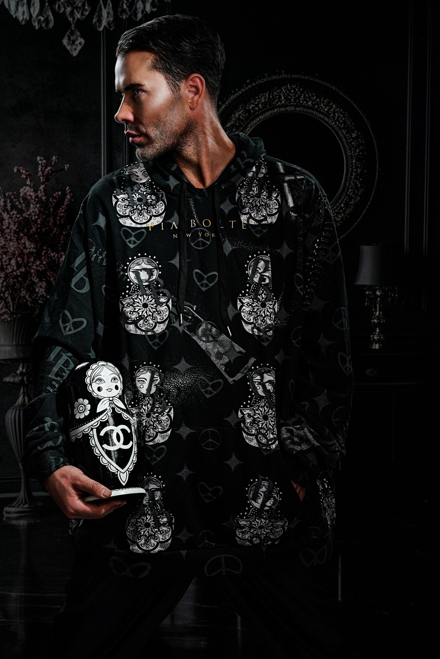 PIA BOLTE® Hoodie - Black Hologram Matroschka 👌👌👌