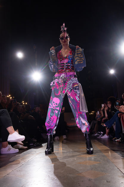 PIA BOLTE® Hose - Pink Indiana Skull