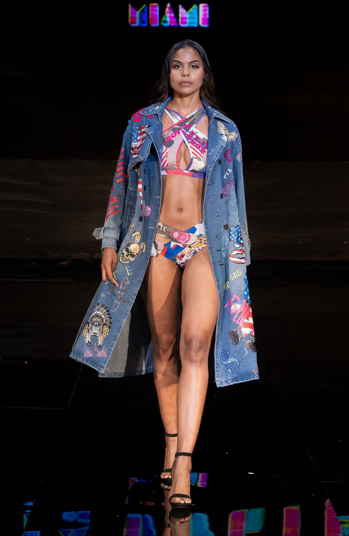 PIA BOLTE® Couture Trenchcoat – Miami Art Edition