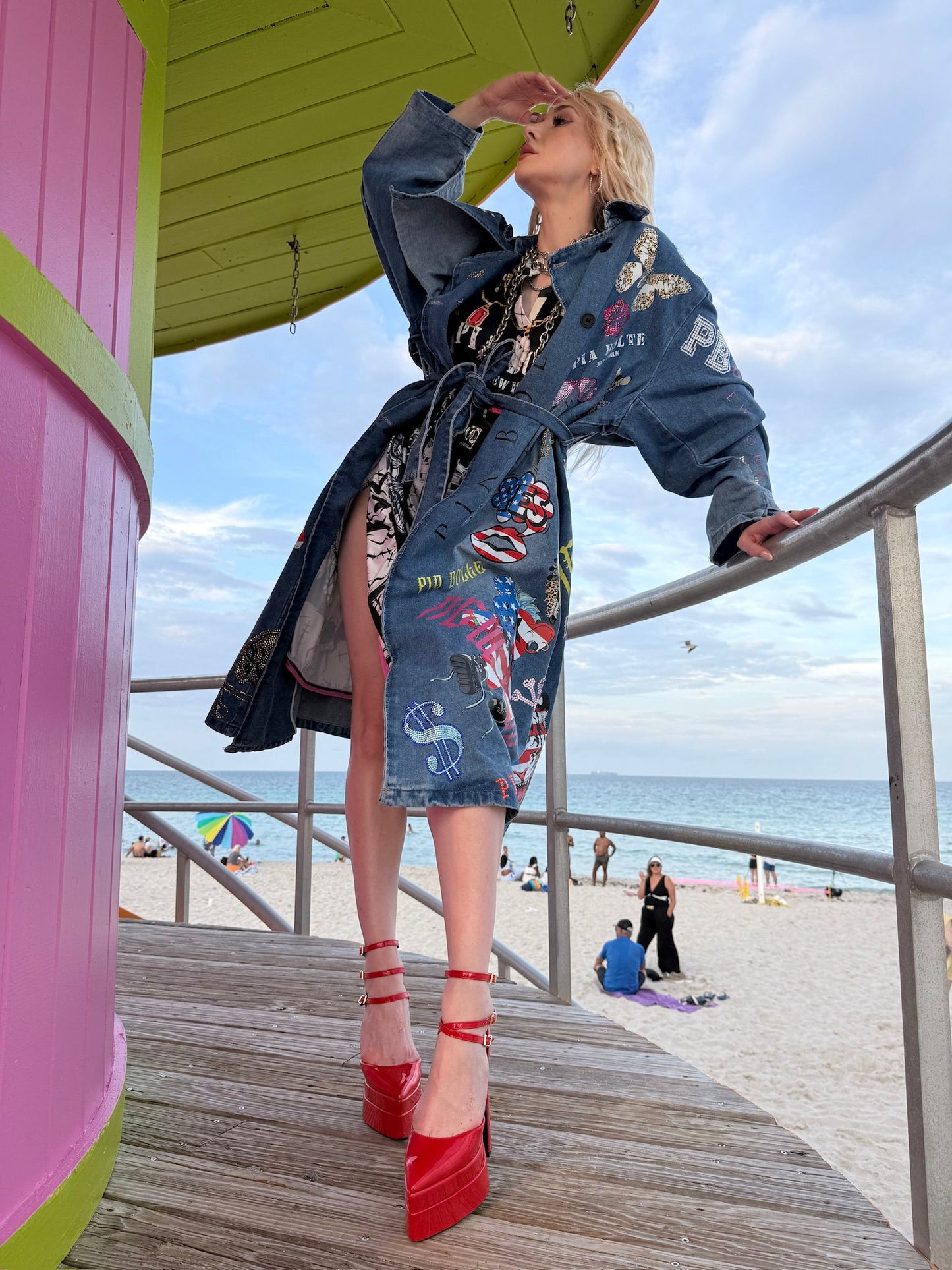 PIA BOLTE® Couture Trenchcoat – Miami Art Edition
