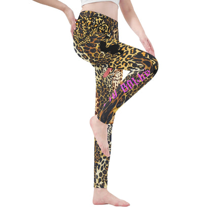 Stylische, eng anliegende Yoga Pants mit elastischem Bund und markantem Animal-Design von PIA BOLTE®.