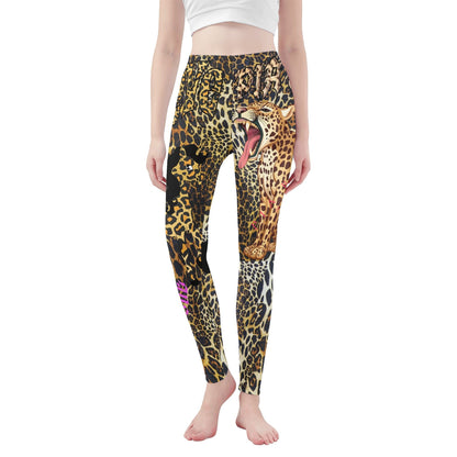 Frontansicht der PIA BOLTE® Yoga Leggings „Wild Jungle Queen“ mit auffälligem Leoparden-Print.