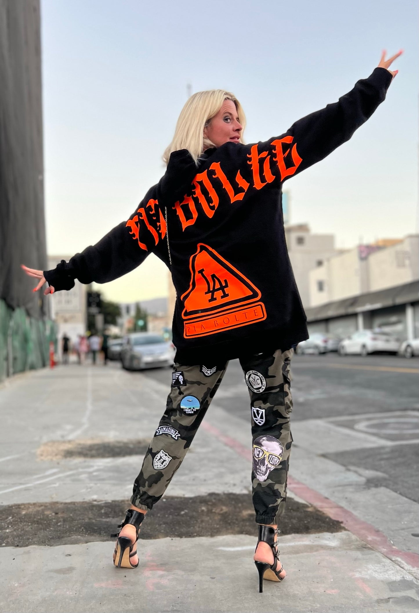 Hoodie LA black neon orange