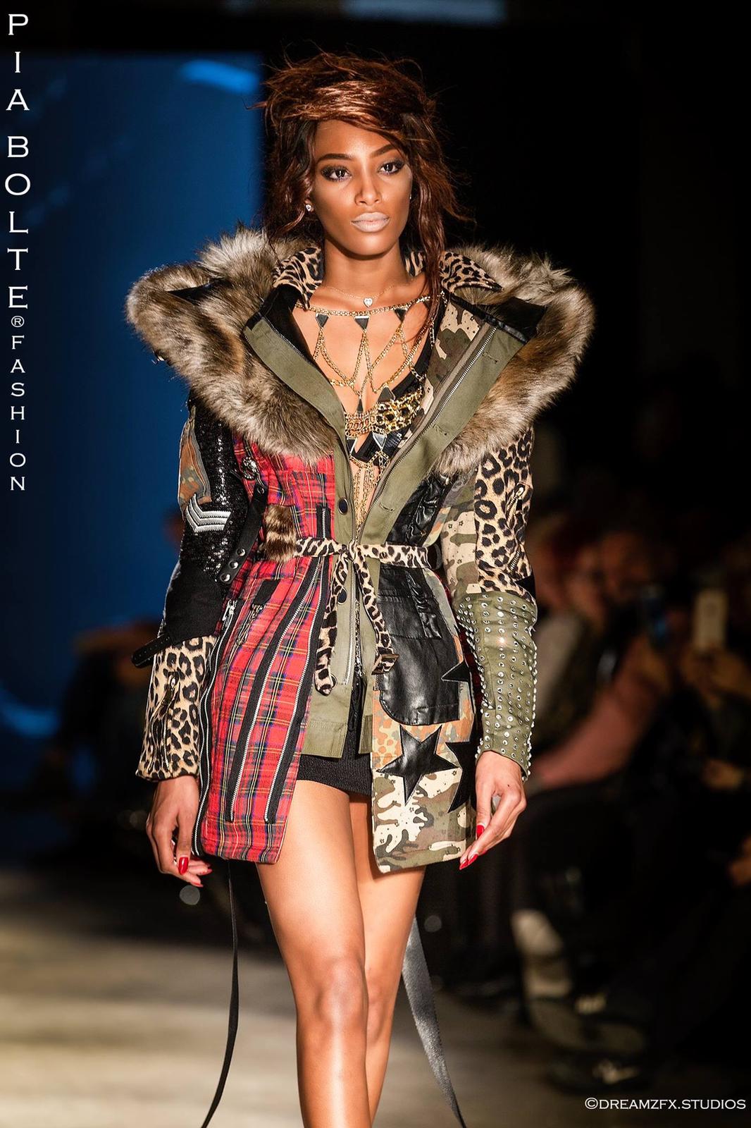 PIA BOLTE® PARKER Time Square Love - PIA BOLTE® COUTURE